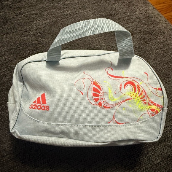 ✨ Beauty Bundle Adidas Bag + Stanley Keychain + Masks + Laura Geller ✨ - Picture 2 of 16